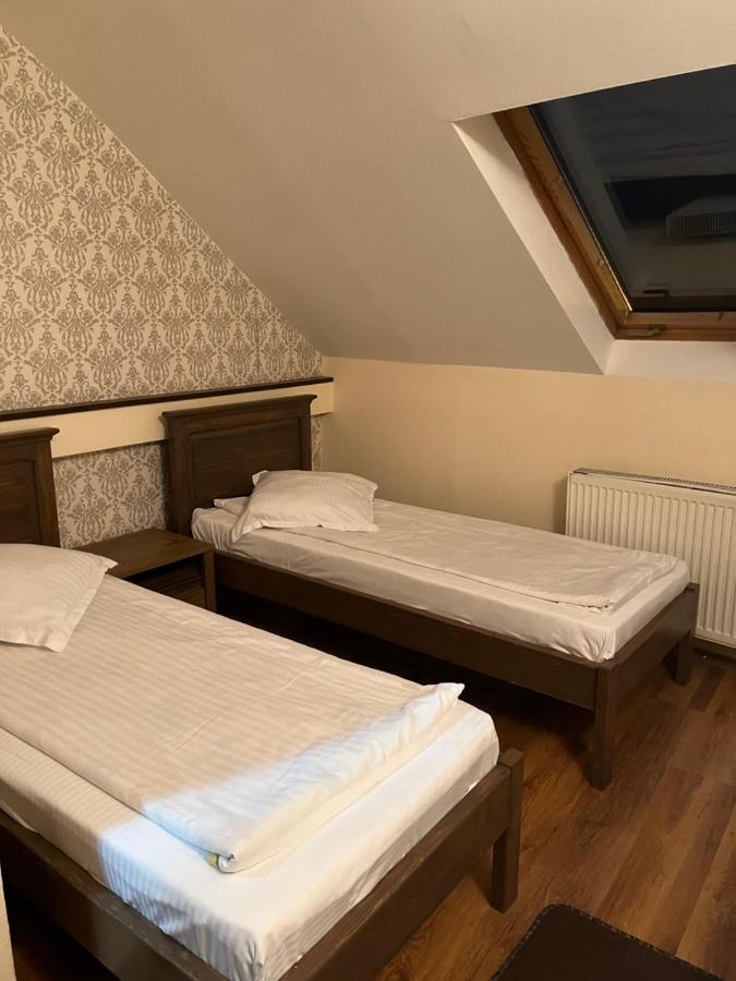 Pensiunea Diana Hotel Fagaras Exterior photo